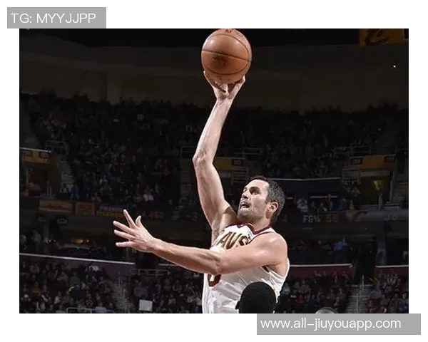 特纳半场表现低迷仅得5分3板1助2帽引发球迷热议