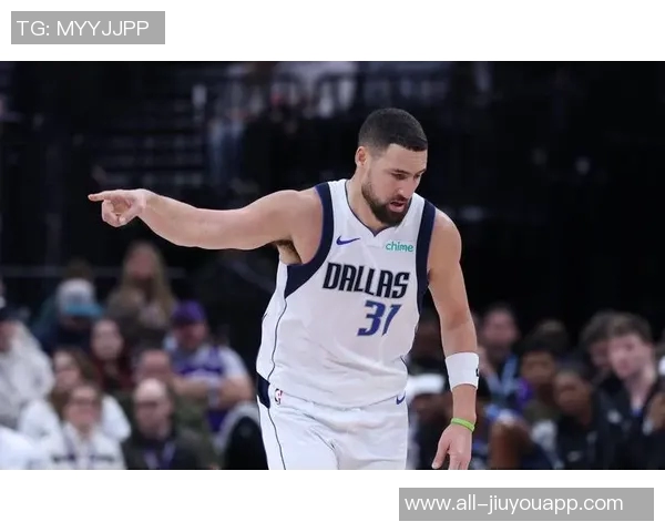 克莱替补表现不佳13分钟负值129投4中三分仅1中带来9分2板的尴尬局面