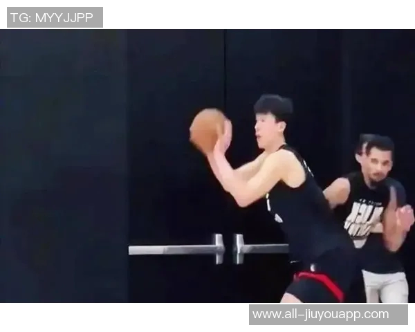 拓媒分析杨瀚森替补中锋表现不佳建议球队关注努尔基奇与篮网夏普