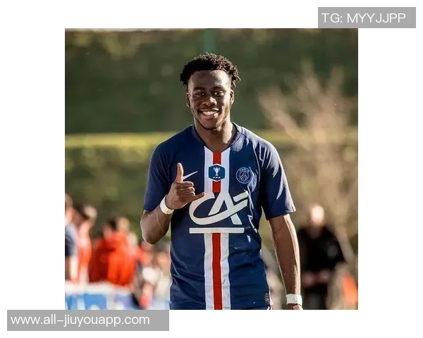 姆巴佩庆祝27岁生日感恩球迷祝福温暖心灵的特别时刻 姆巴佩庆祝27岁生日感恩球迷祝福温暖心灵的特别时刻